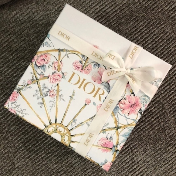 DIOR • BOX & RIBBON GIFT SET • GRANVILLE WHITE & GOLD FLORAL - Picture 4 of 16